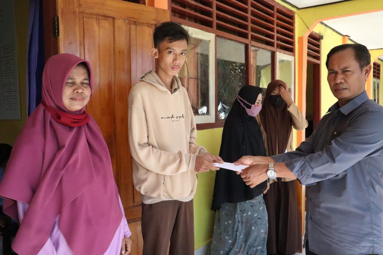 Pembagian Raport Semester Genap 2021